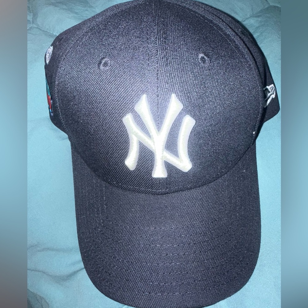 FRSH X BAD BUNNY Nuevayol Snapback New York Yankees hat